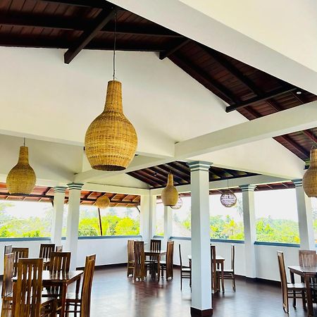 Crystal Wave Holiday Resort Polhena Matara Eksteriør billede