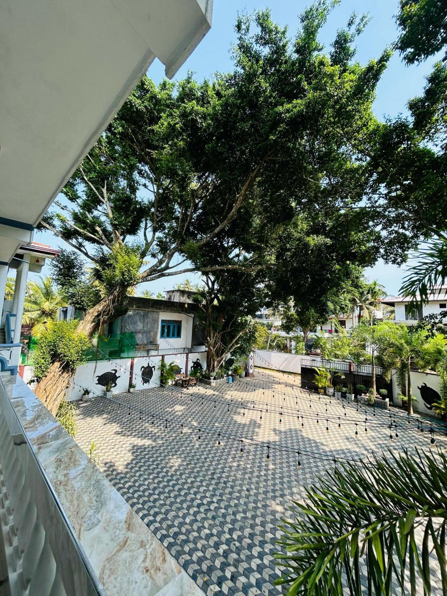 Crystal Wave Holiday Resort Polhena Matara Eksteriør billede